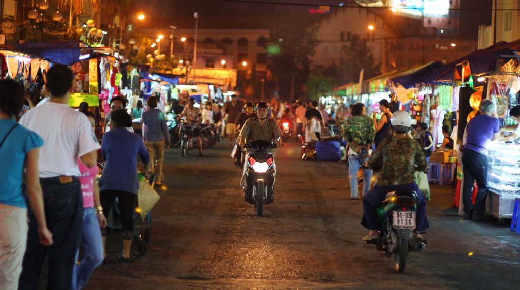 ben thanh night market